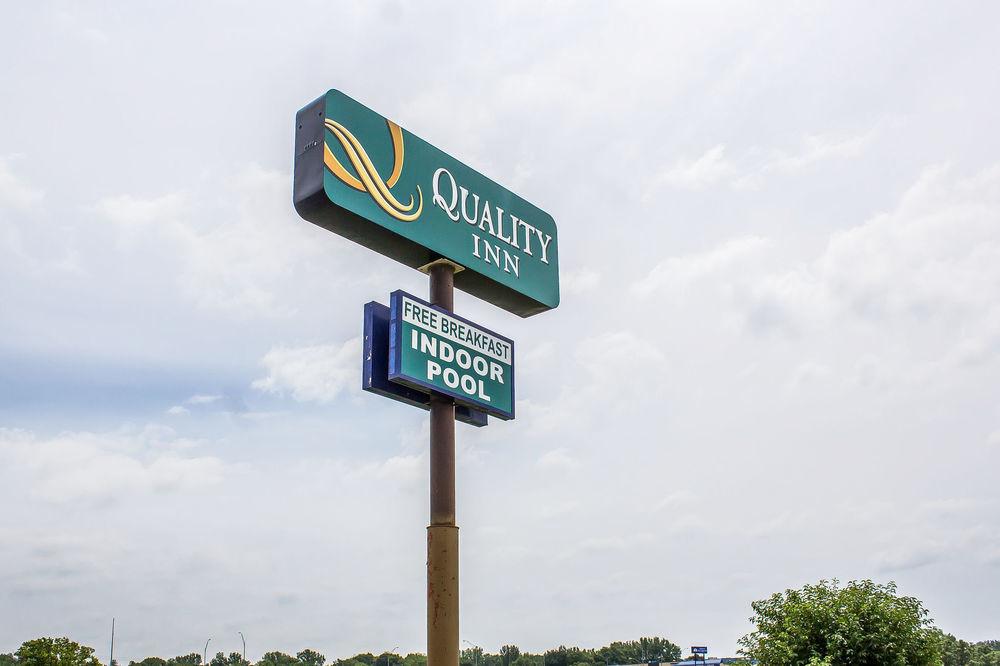 Quality Inn Newton At I-80 מראה חיצוני תמונה