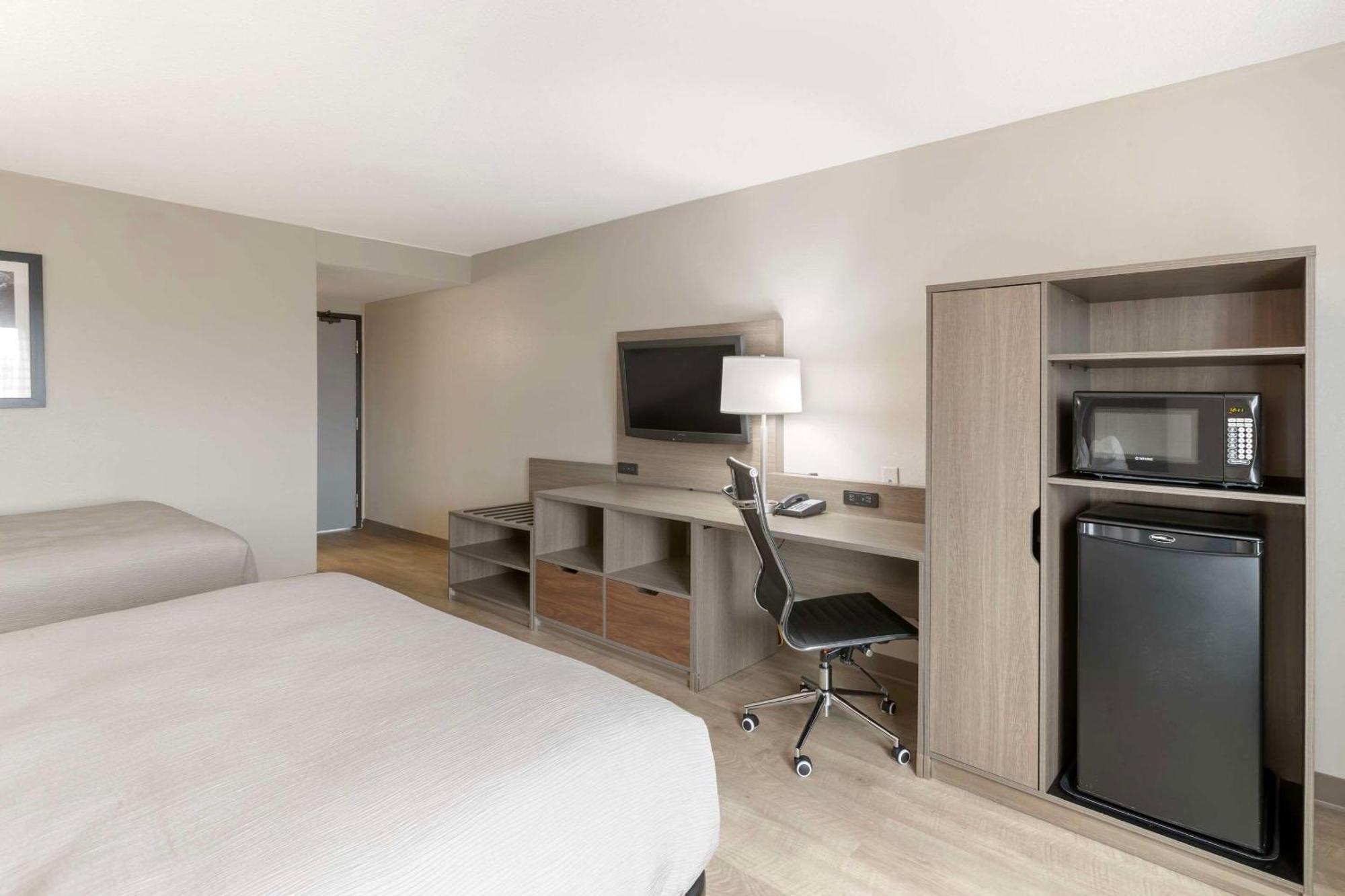 Quality Inn Newton At I-80 מראה חיצוני תמונה